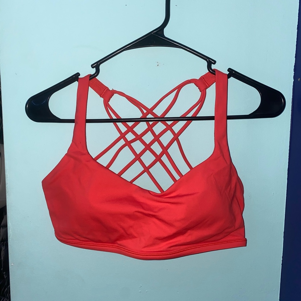 Lululemon sports bra